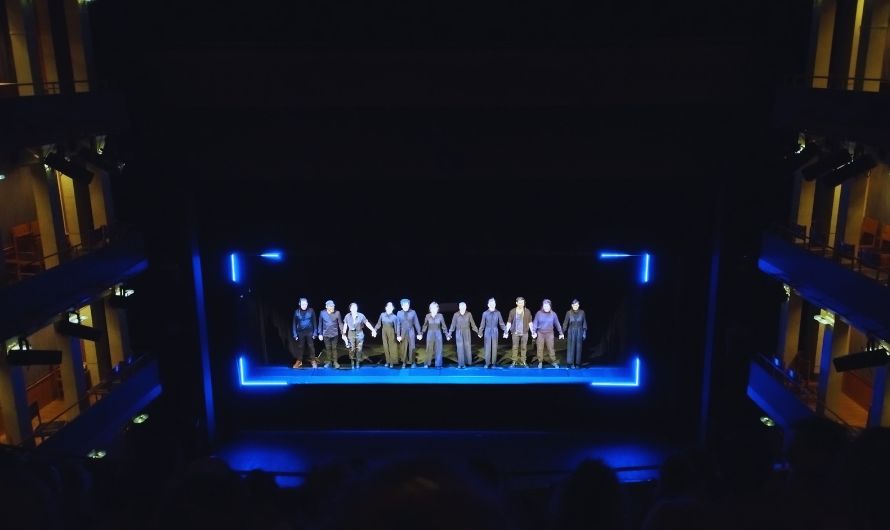 "La Nouvelle Ronde" de Johanny Bert (saluts au Théâtre des Abbesses / Théâtre de la Ville)